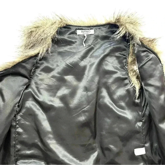 Buffalo David Bitton Brown Super Plush Faux Fur 70’s V-Neck Cropped Vest Size M - Picture 4 of 16